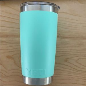 Yeti Rambler 20oz Tumbler